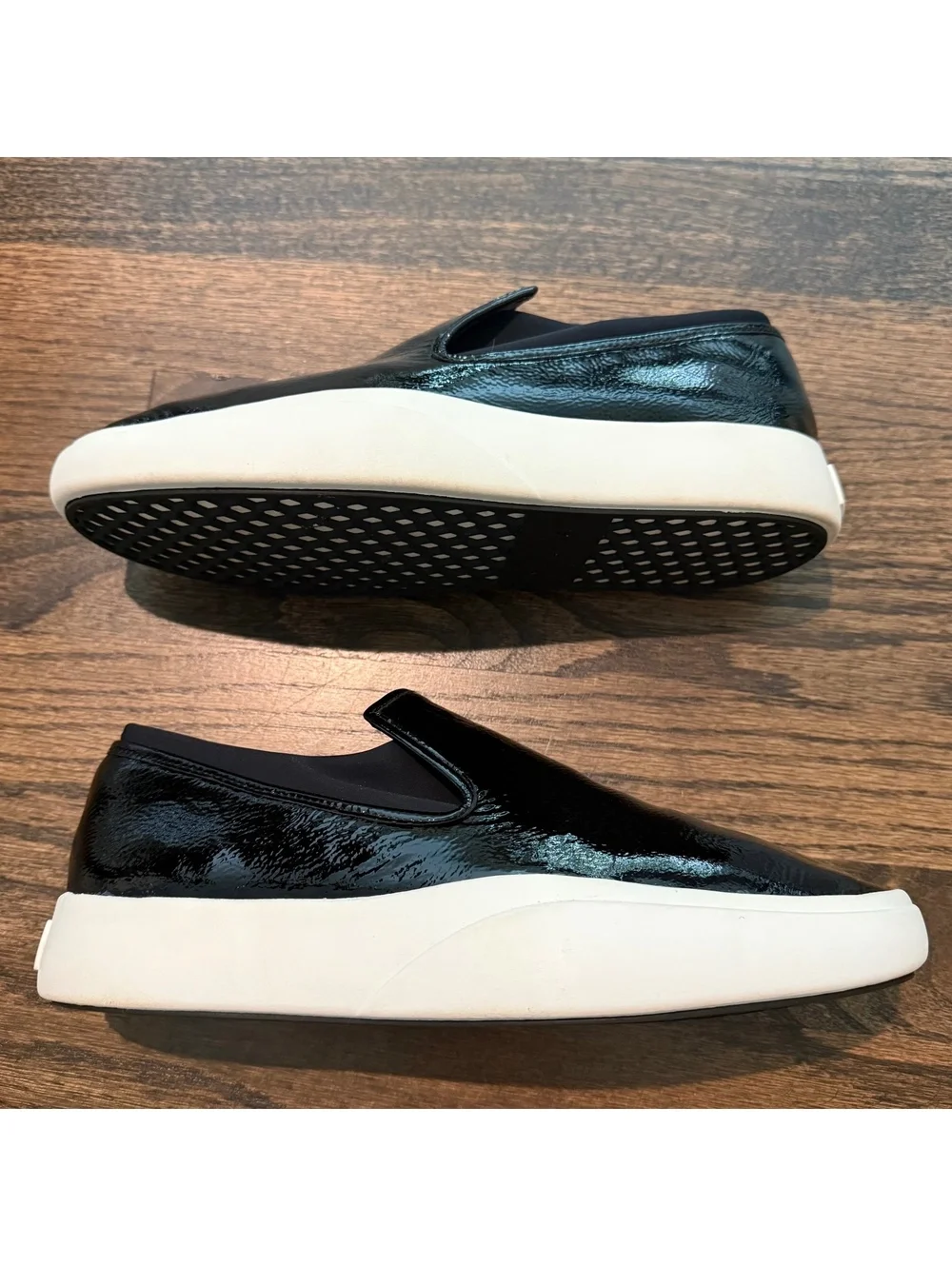Yvonne Women's Slip On Black & White Leather Sneakers SZ 38 US SZ 8